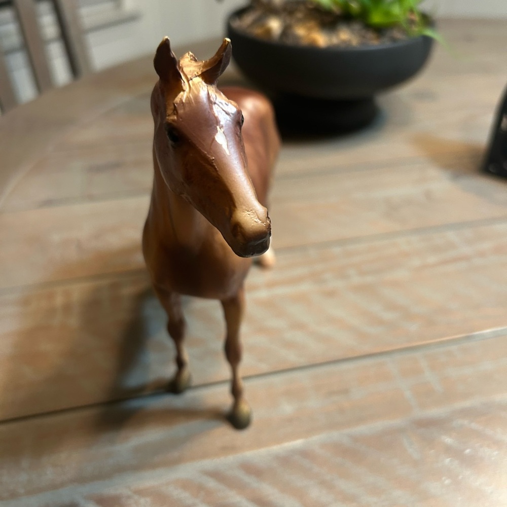 Breyer Model Horse Classic Sorrel Duchess Horse Western - Picture 3 of 3
